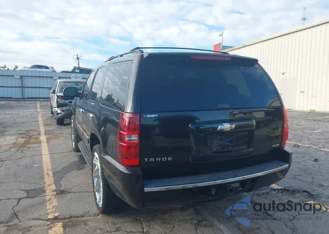 2009 Chevrolet Tahoe Ltz z USA, uszkodzony, nr VIN 1GNFC33079R108257